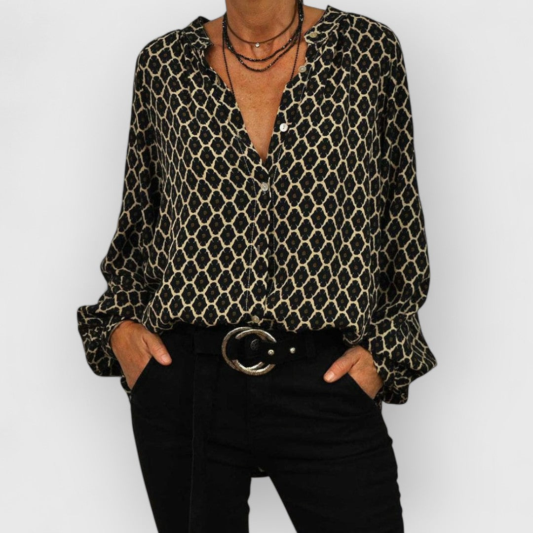 Valerie | Effortless Chic in a Shirt Dress